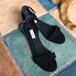 Steve Madden flat sandals